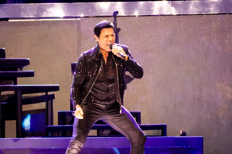 Concierto Chayanne la vuelve a armar en Monterrey en Monterrey